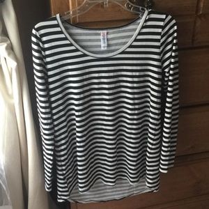 LuLaRoe Tops - Lularoe lynnae LuLaRoe Tops - Lularoe lynnae